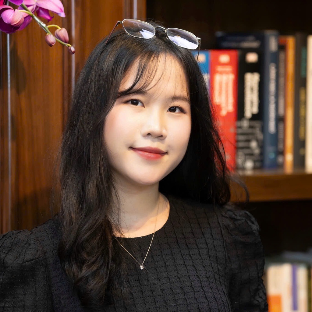 Ms. Hoàng Xuân Cầm